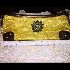 Beautiful Apt9 Embroidered Clutch W/ Strap&Brooch